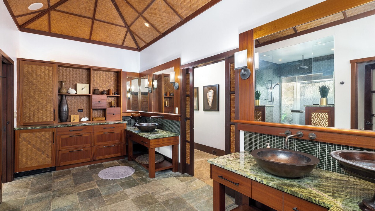 Photo of Bathroom in Kahuku