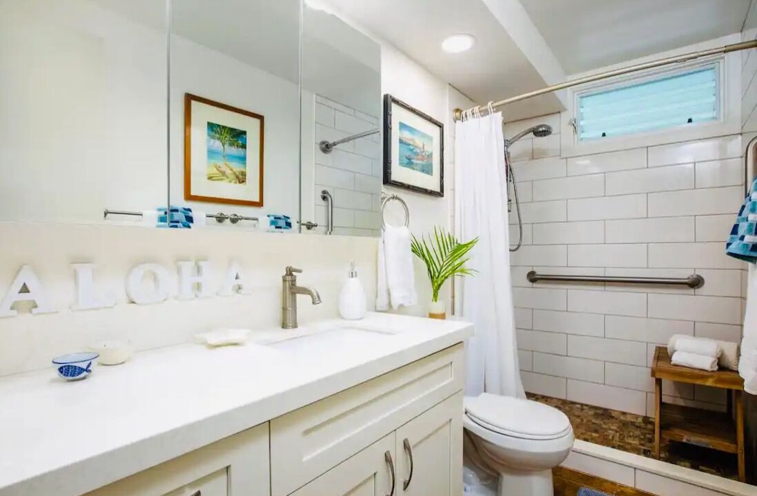 Photo of Bathroom in Punaluu