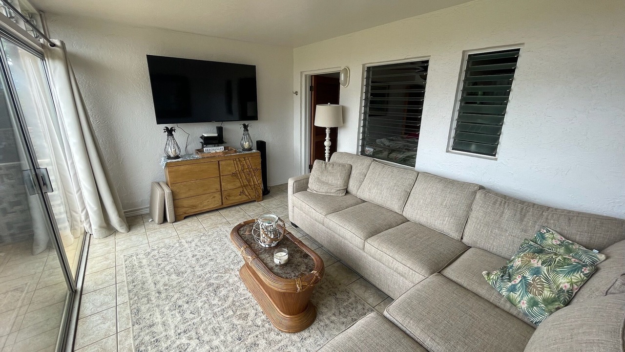 Photo of Livingroom in Poipu