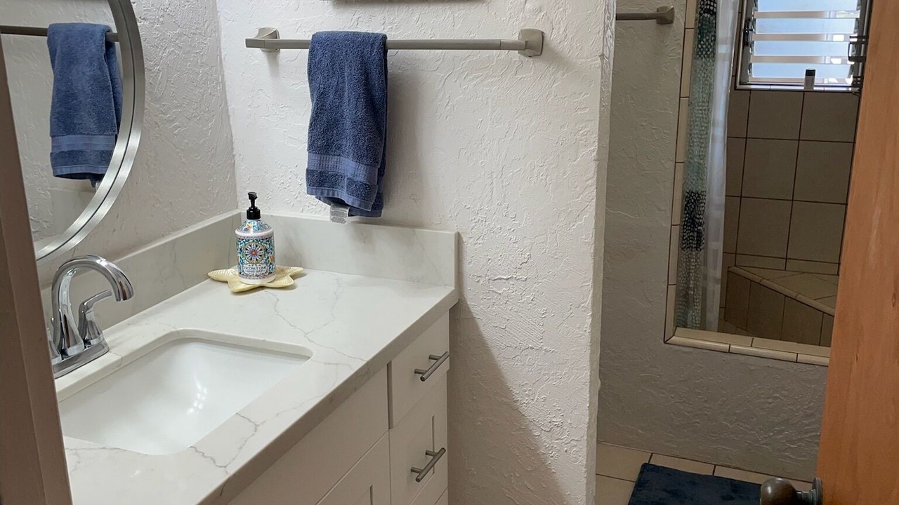Photo of Bathroom in Poipu