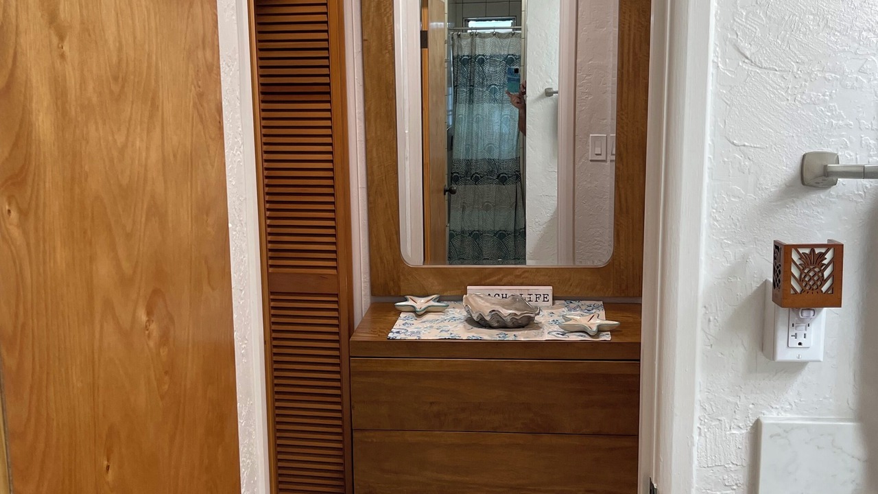 Photo of Bathroom in Poipu