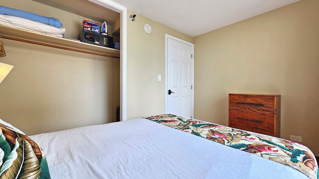 Photo of Bedroom in Diamond Head - Kapahulu - St. Louis