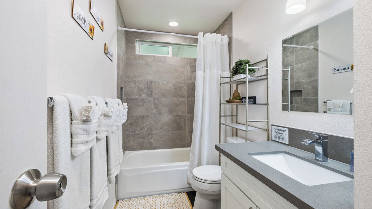 Photo of Bathroom in Kahuku