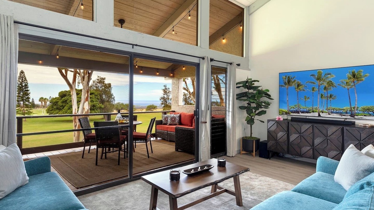Photo of Livingroom in Waikoloa