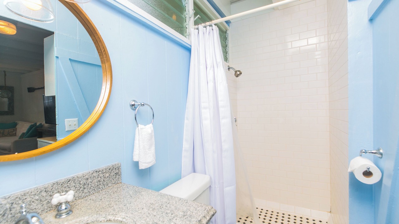 Photo of Bathroom in Waialua