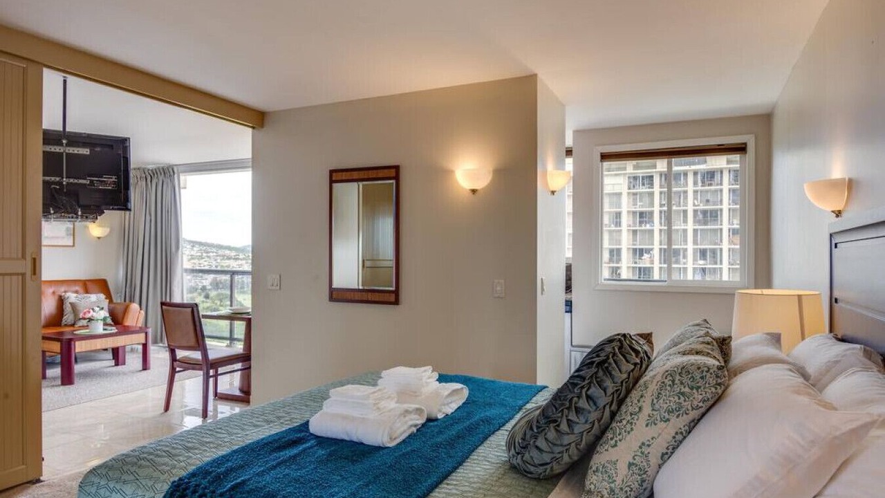 Photo of Bedroom in Diamond Head - Kapahulu - St. Louis