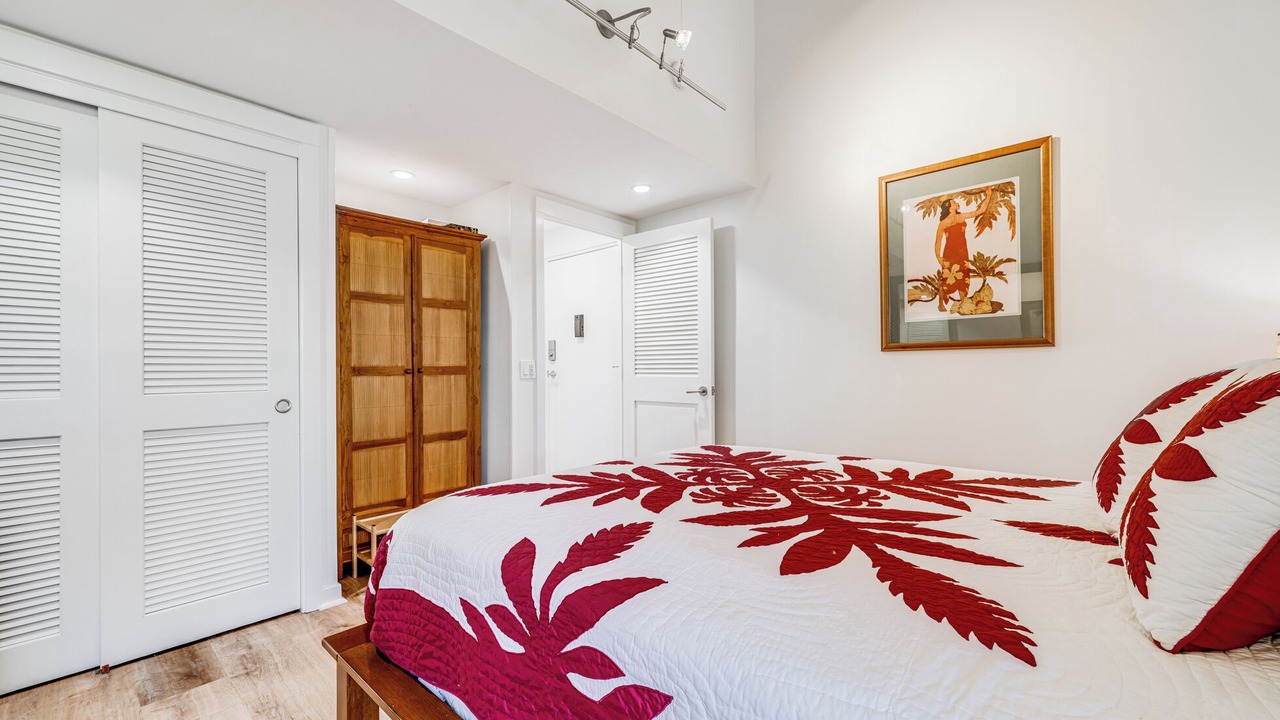 Photo of Bedroom in Maalaea