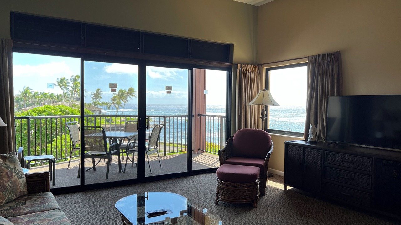 Photo of Livingroom in Koloa
