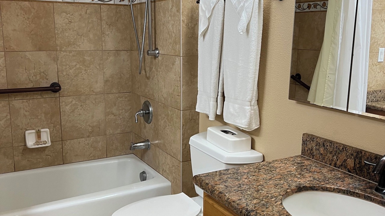 Photo of Bathroom in Koloa