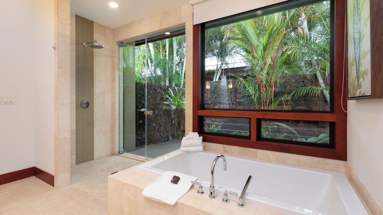 Photo of Bathroom in Kaupulehu