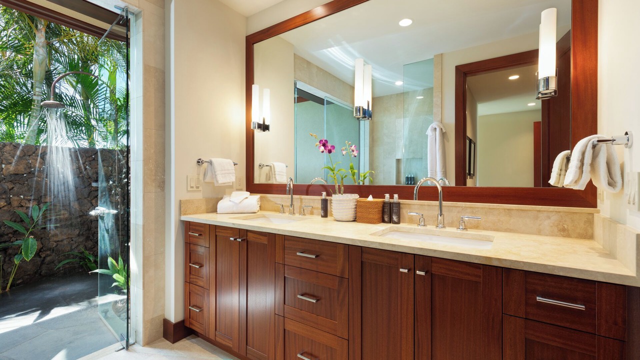 Photo of Bathroom in Kaupulehu