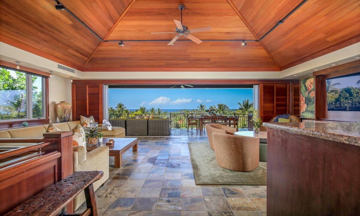 Photo of Livingroom in Kaupulehu
