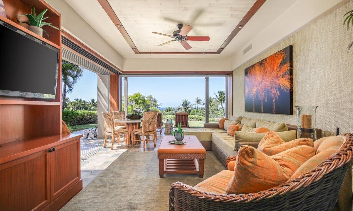 Photo of Livingroom in Kaupulehu