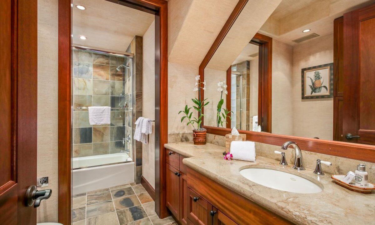 Photo of Bathroom in Kaupulehu