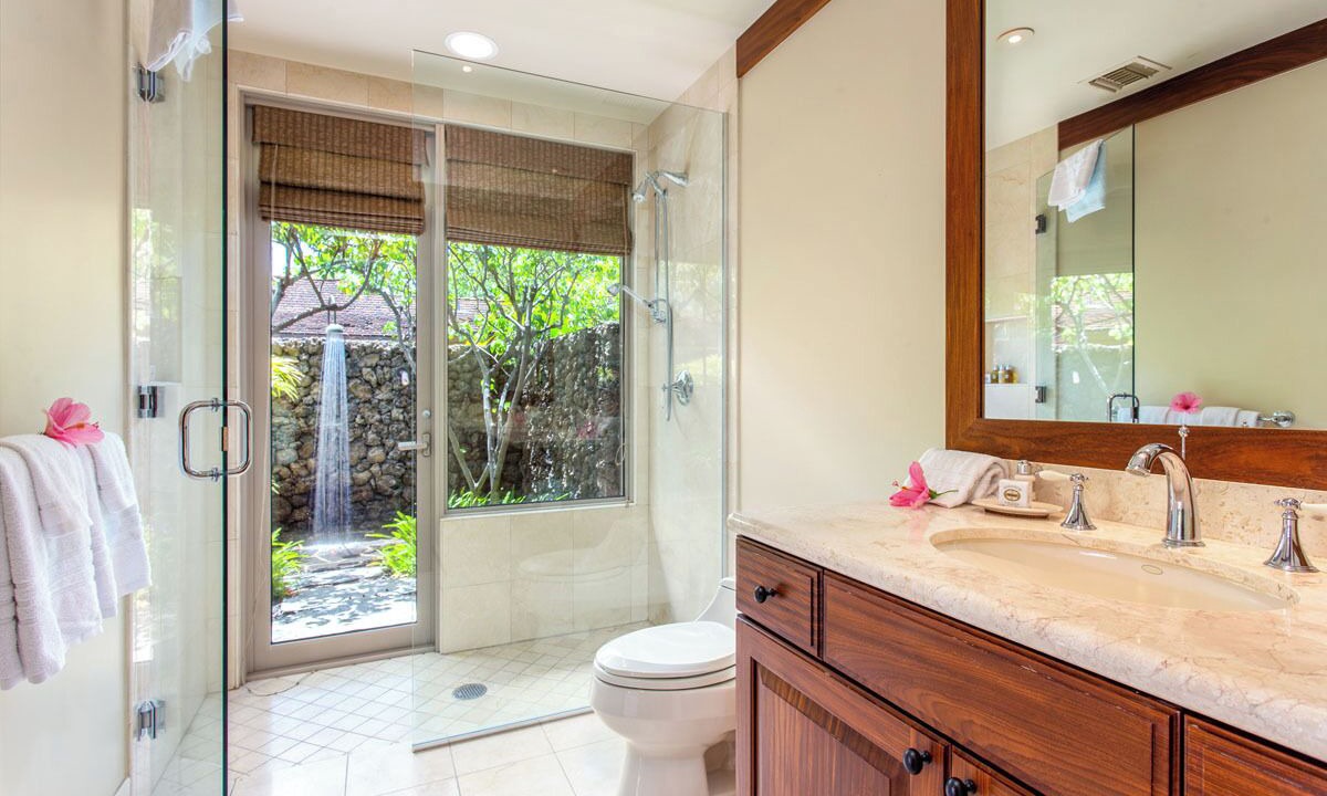 Photo of Bathroom in Kaupulehu