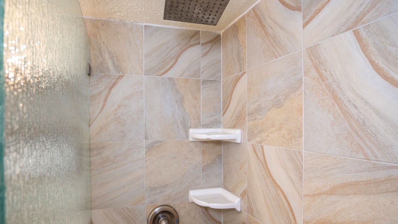 Photo of Bathroom in Maalaea