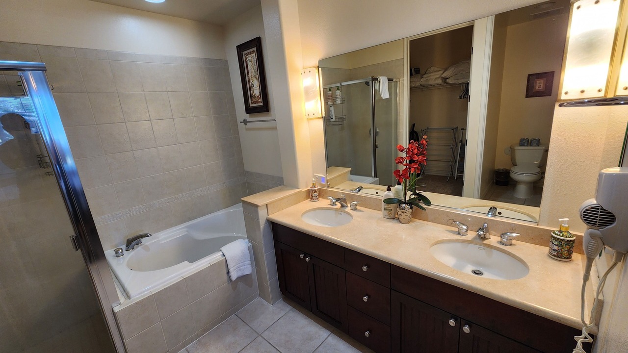 Photo of Bathroom in Waikoloa