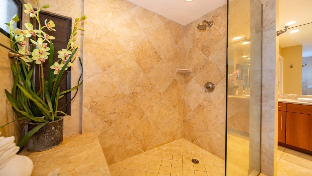 Photo of Bathroom in Kapalua
