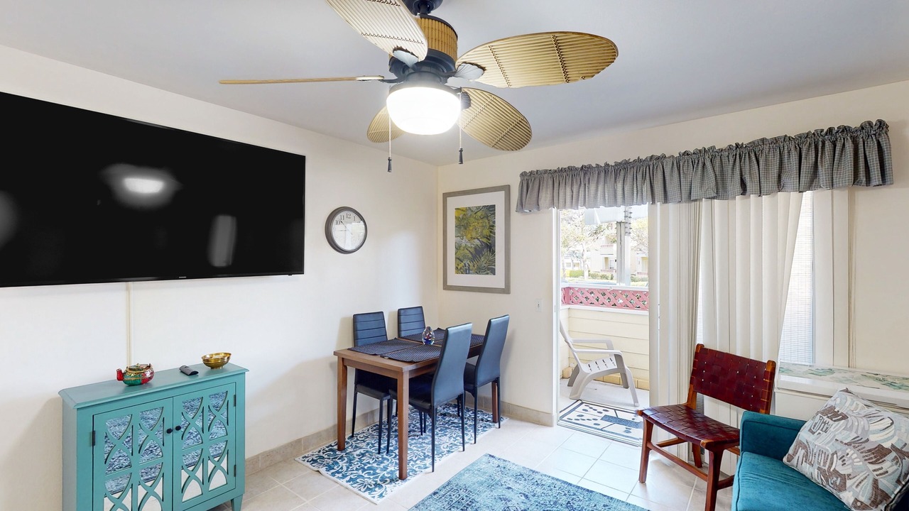 Photo of Livingroom in Waikoloa