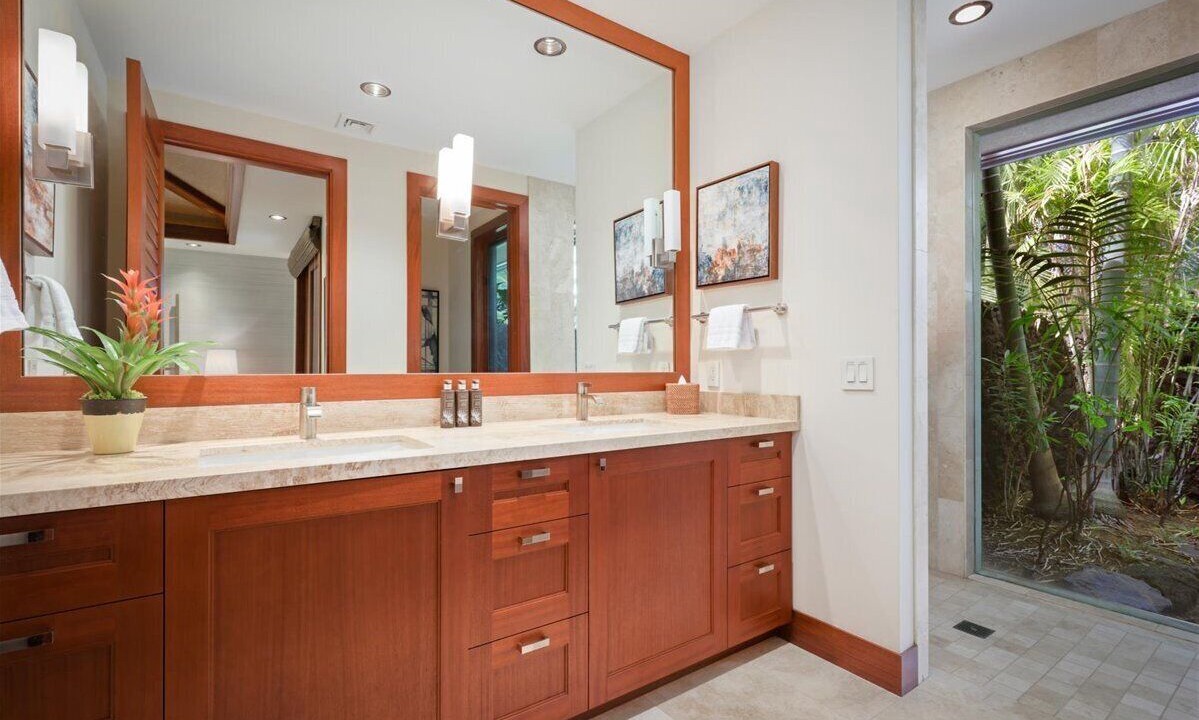 Photo of Bathroom in Kaupulehu