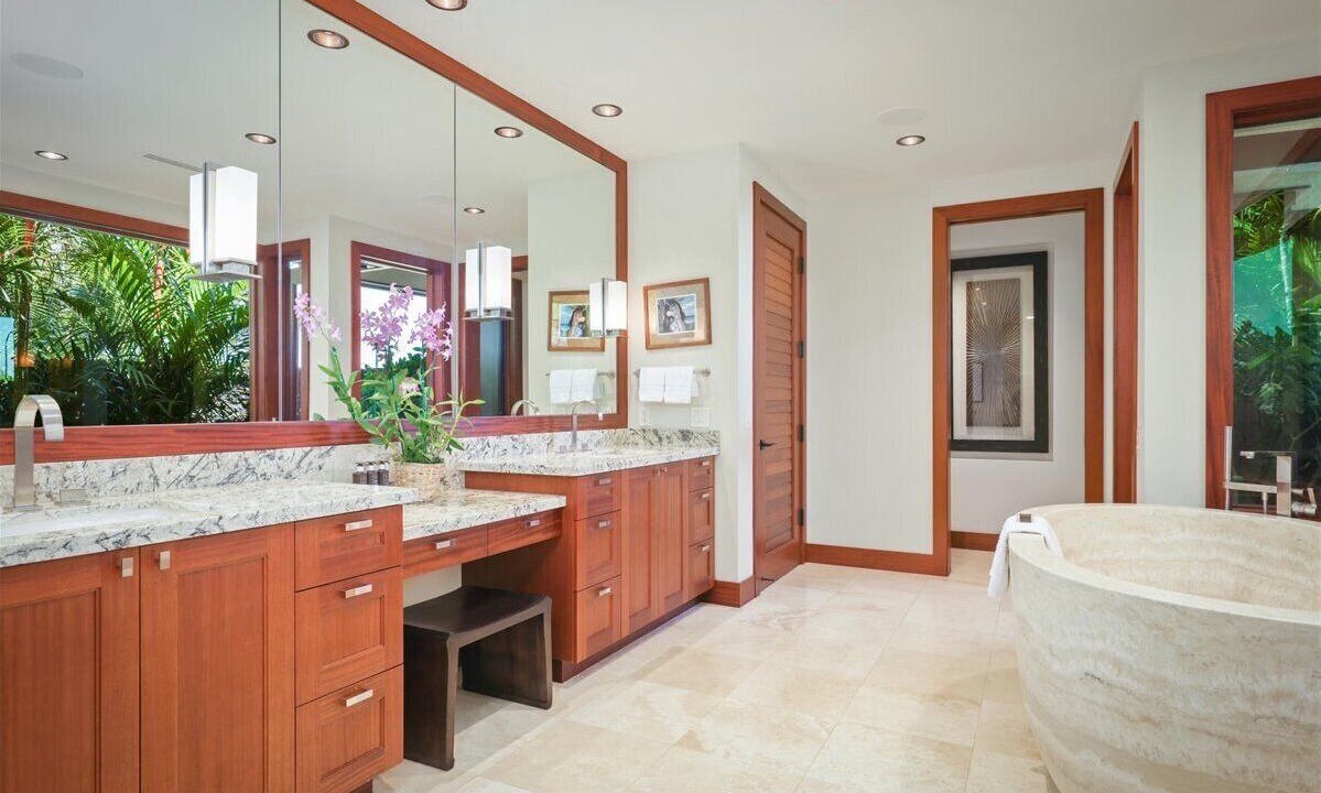 Photo of Bathroom in Kaupulehu