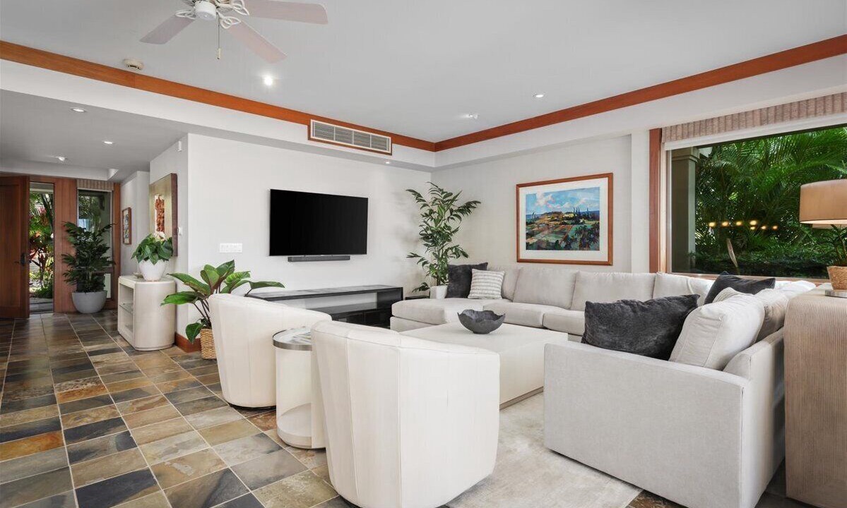 Photo of Livingroom in Kaupulehu