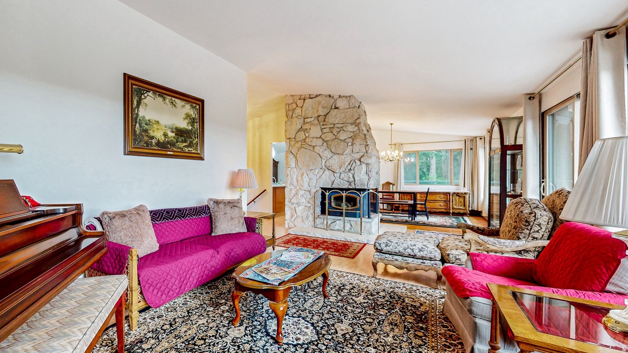 Photo of Livingroom in Woodinville