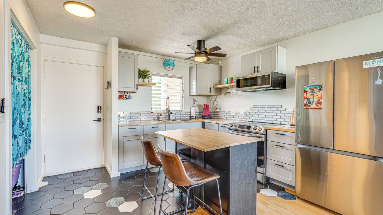 Photo of Kitchen in Historic Kailua Village