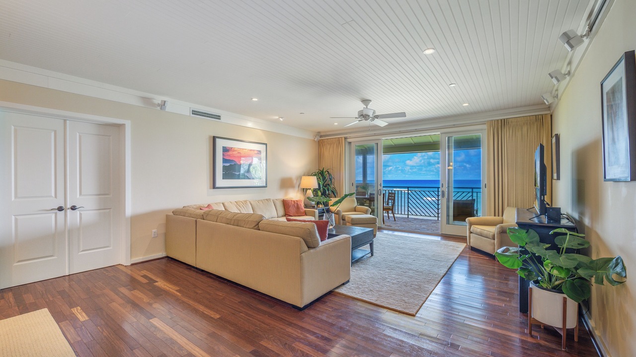 Photo of Livingroom in Kahuku