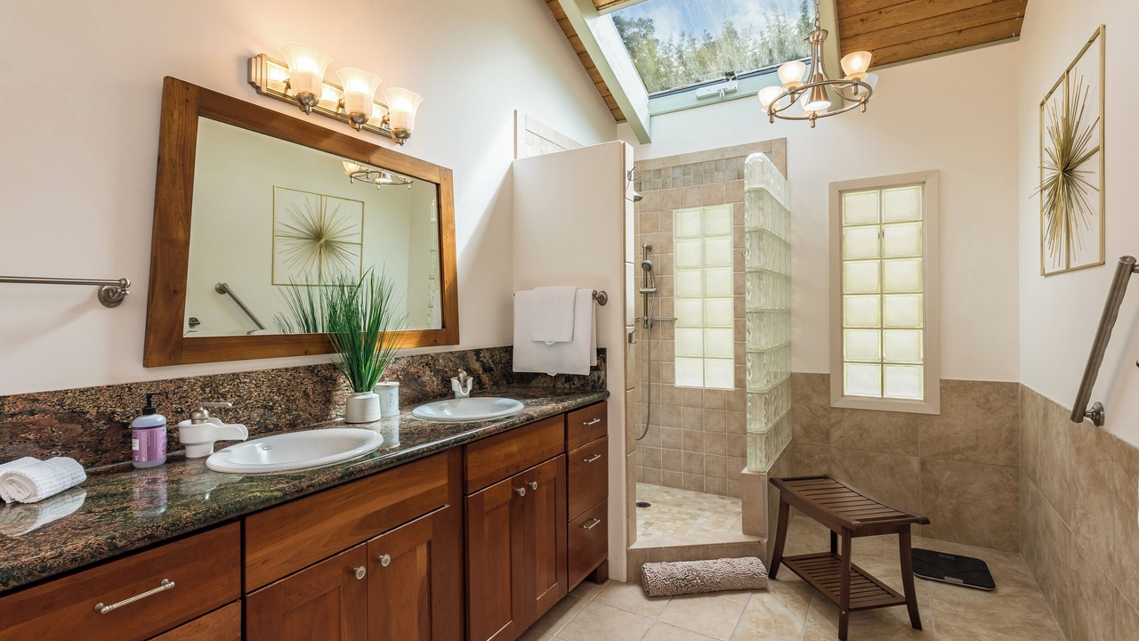 Photo of Bathroom in Kailua-Kona