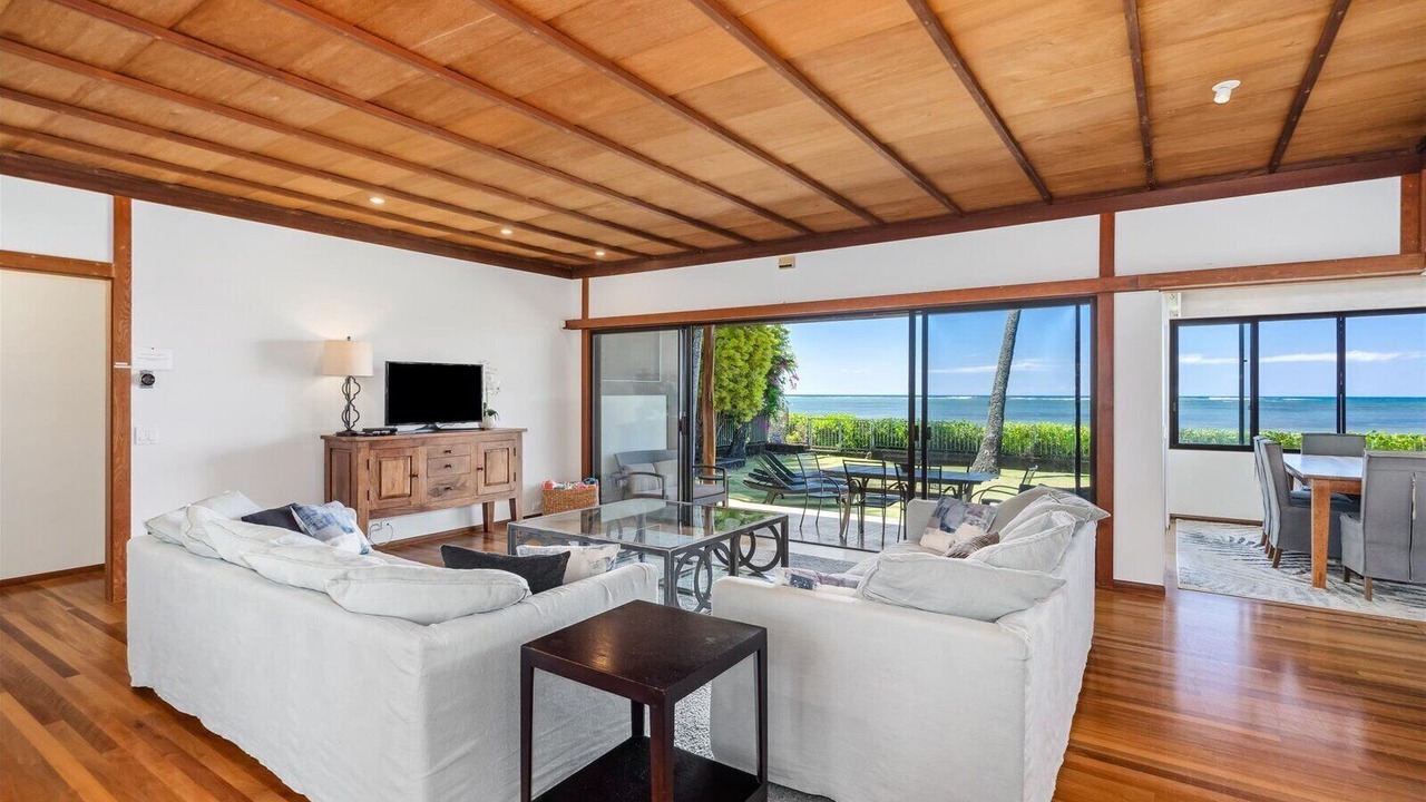 Photo of Livingroom in Hawaii Loa Ridge