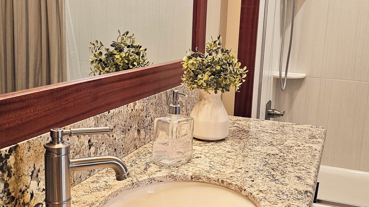 Photo of Bathroom in Waikoloa