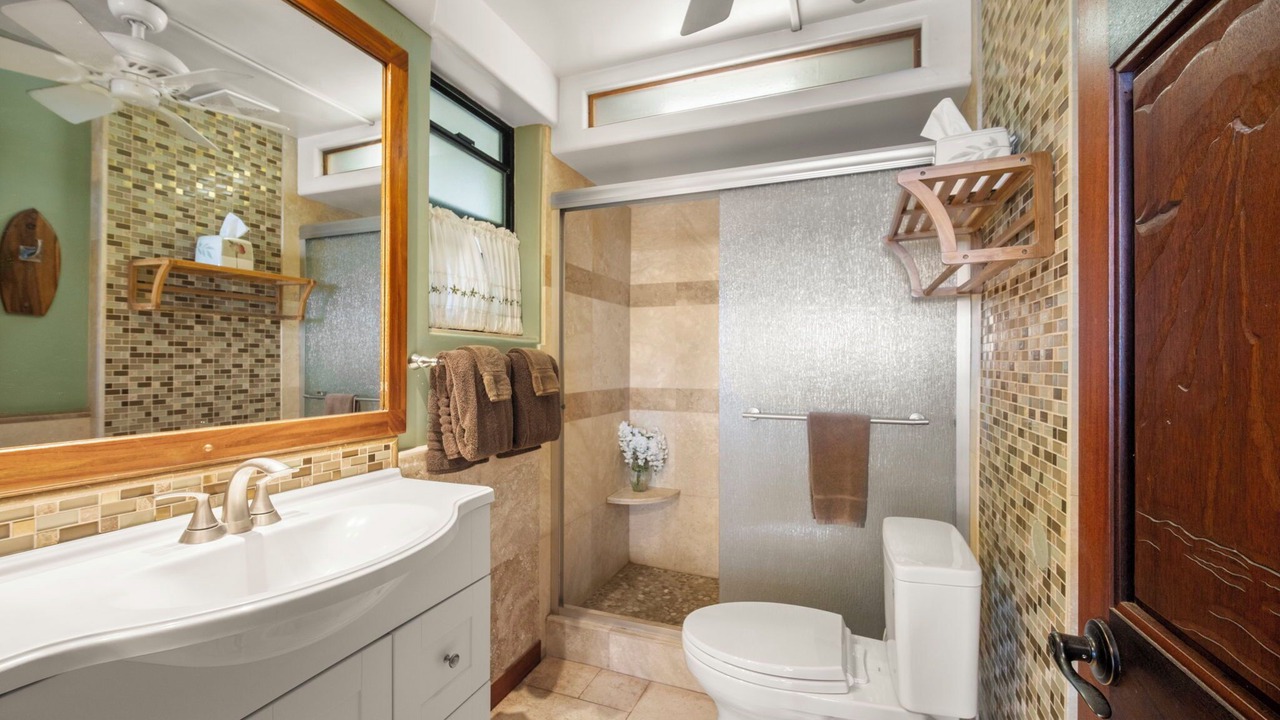 Photo of Bathroom in Poipu