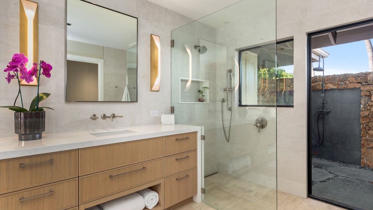 Photo of Bathroom in Kamuela