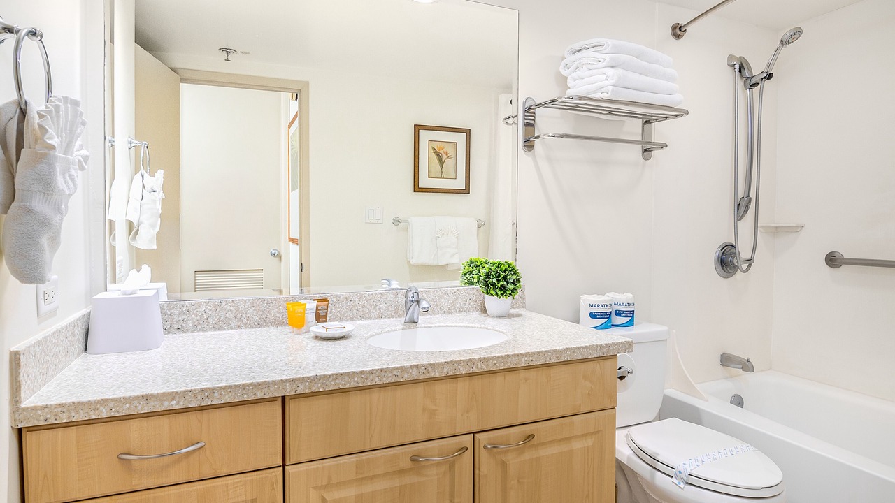Photo of Bathroom in Diamond Head - Kapahulu - St. Louis