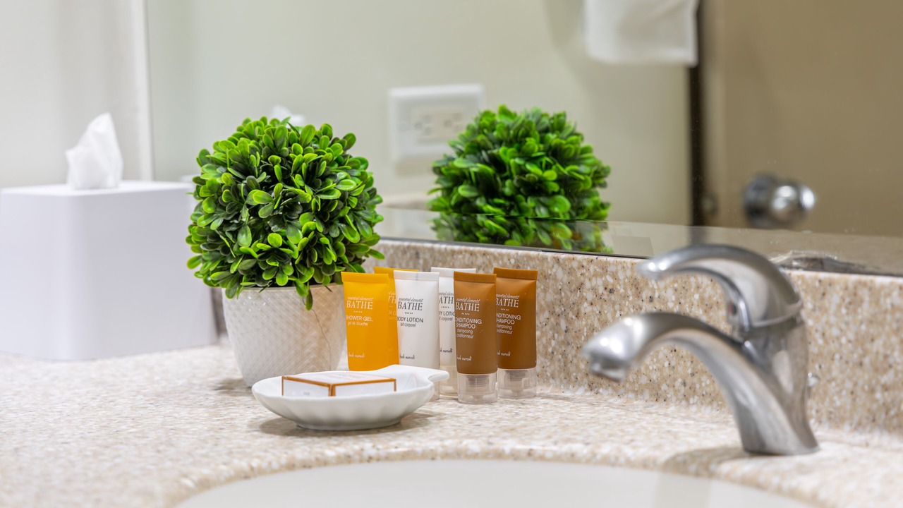 Photo of Bathroom in Diamond Head - Kapahulu - St. Louis