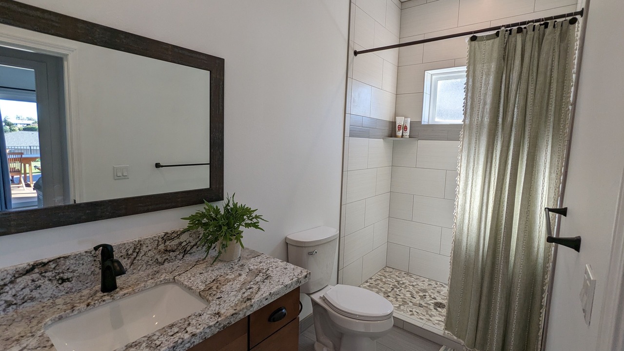 Photo of Bathroom in Kilohana Kai
