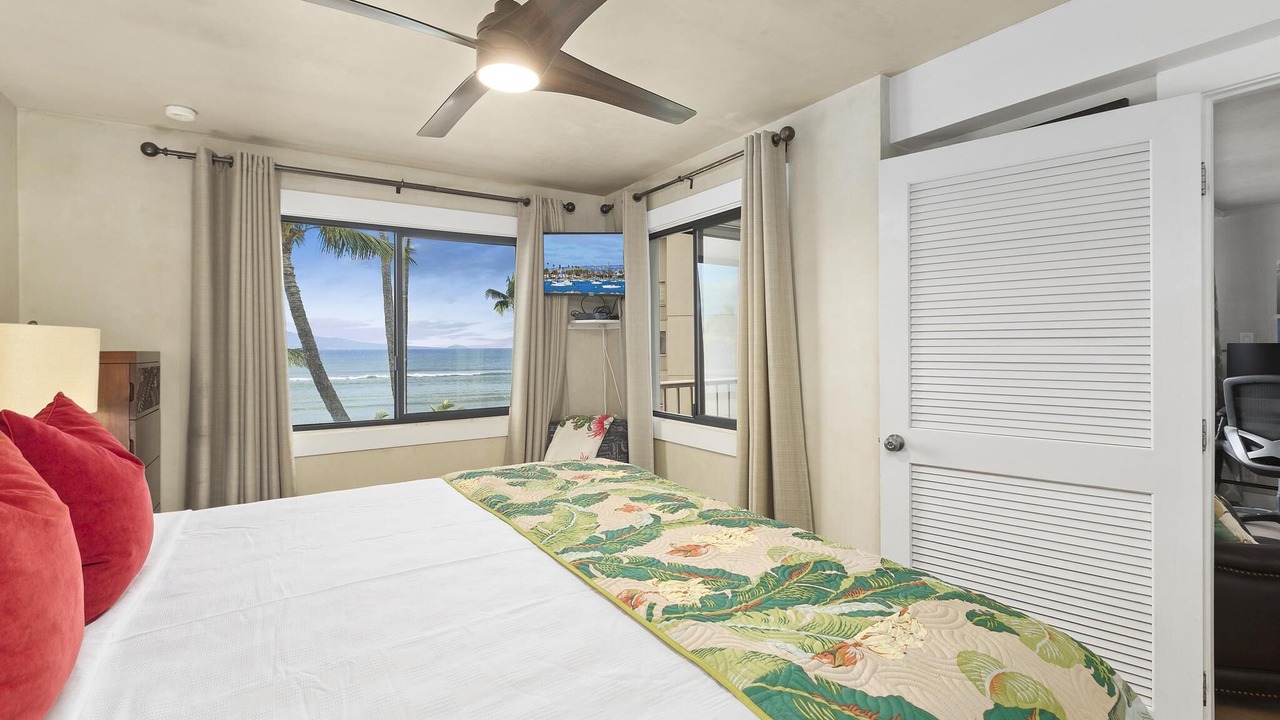 Photo of Bedroom in Maalaea
