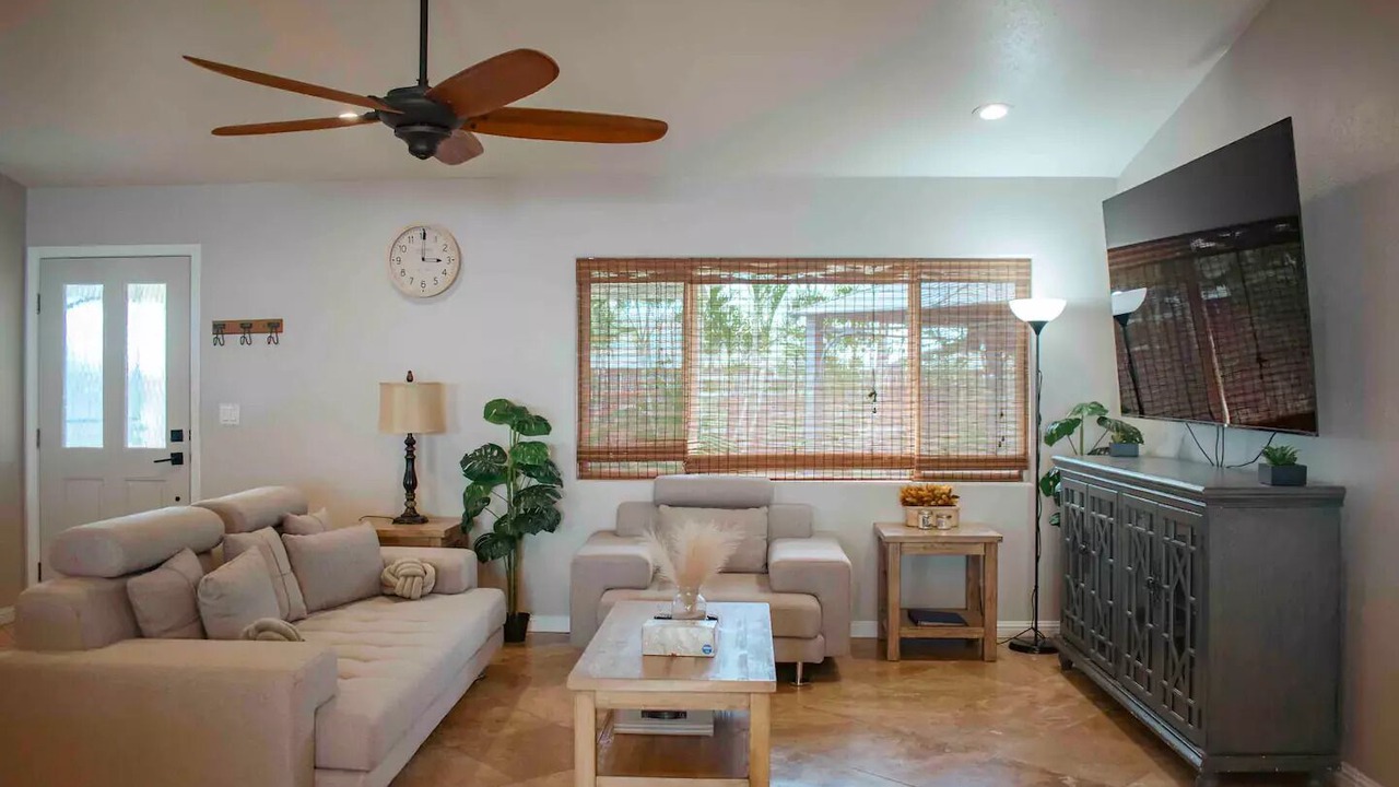 Photo of Livingroom in Kona Palisades