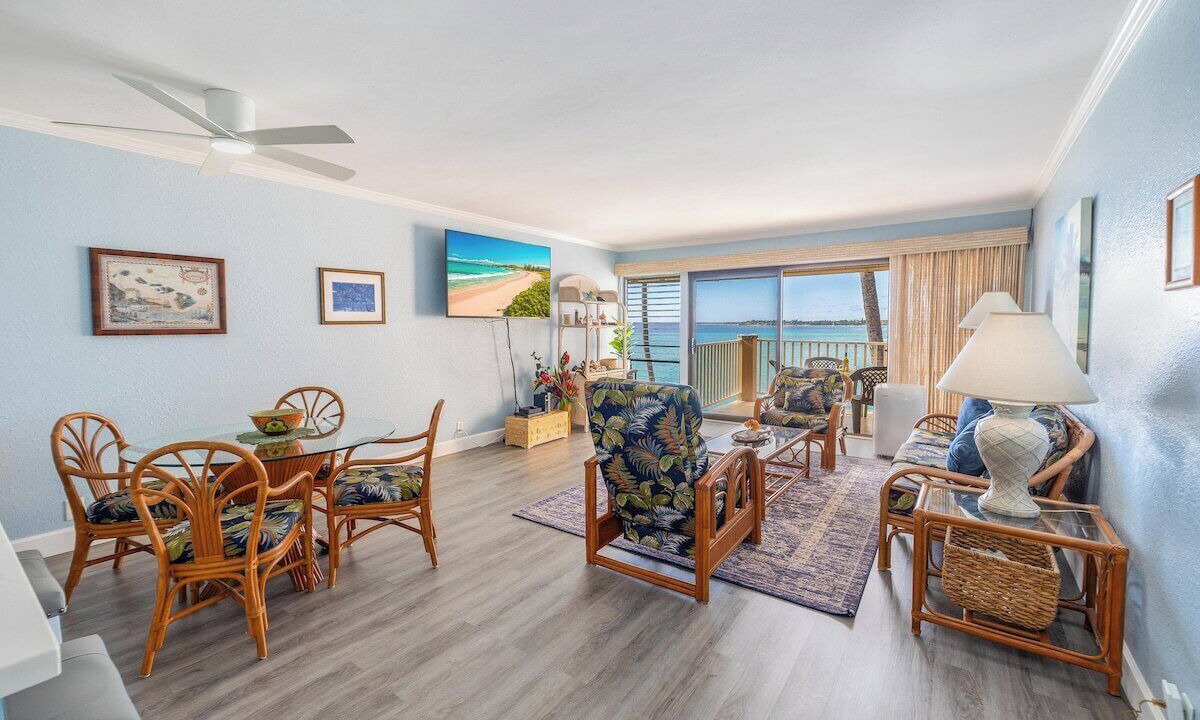 Photo of Livingroom in Historic Kailua Village