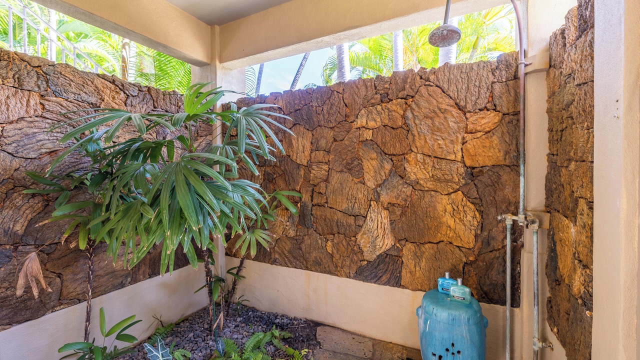 Photo of Bathroom in Kaupulehu