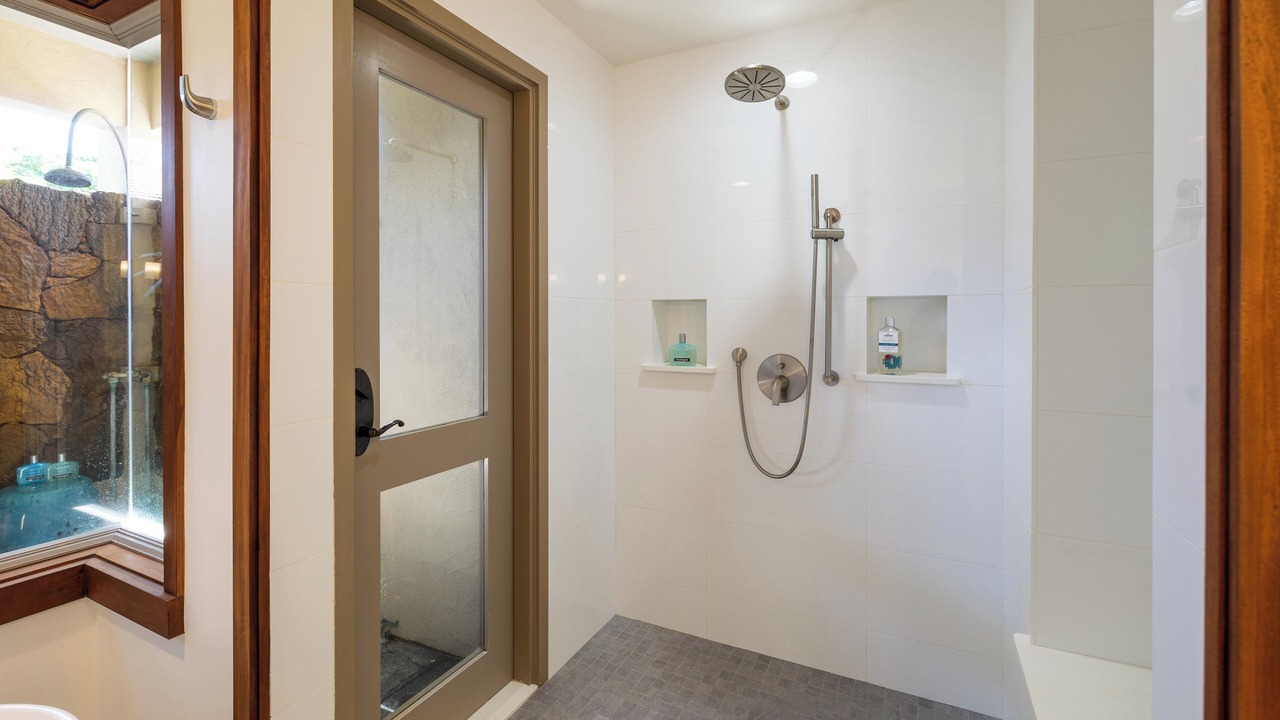 Photo of Bathroom in Kaupulehu