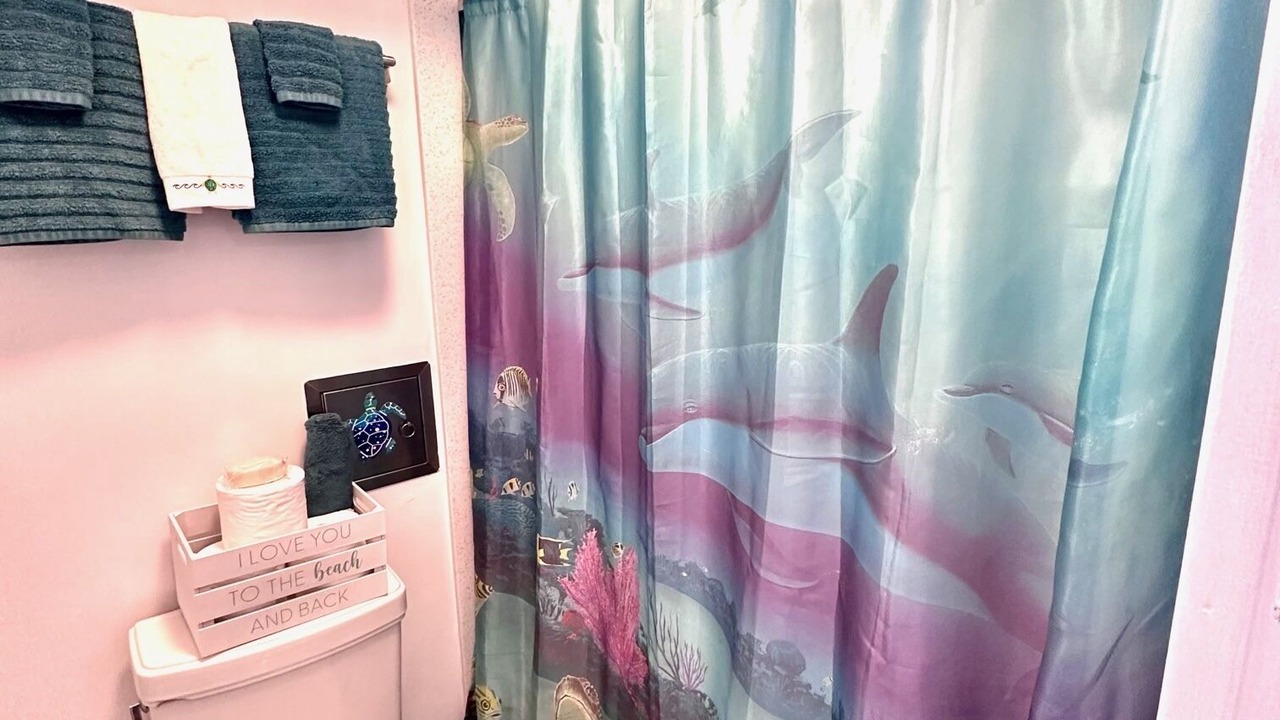Photo of Bathroom in Punaluu