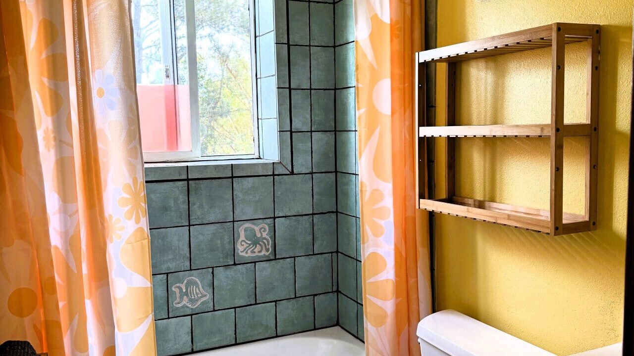 Photo of Bathroom in Kukuihaele