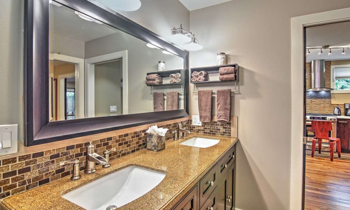 Photo of Bathroom in Kalaoa