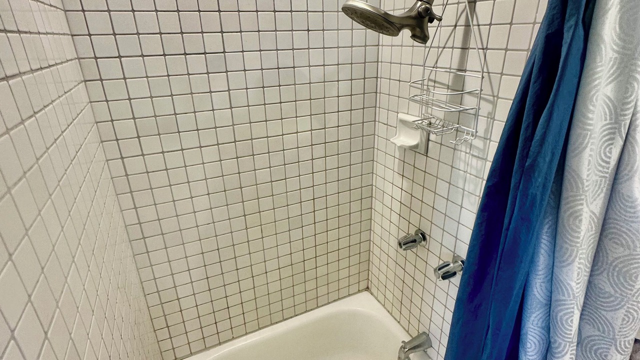 Photo of Bathroom in Kahuku