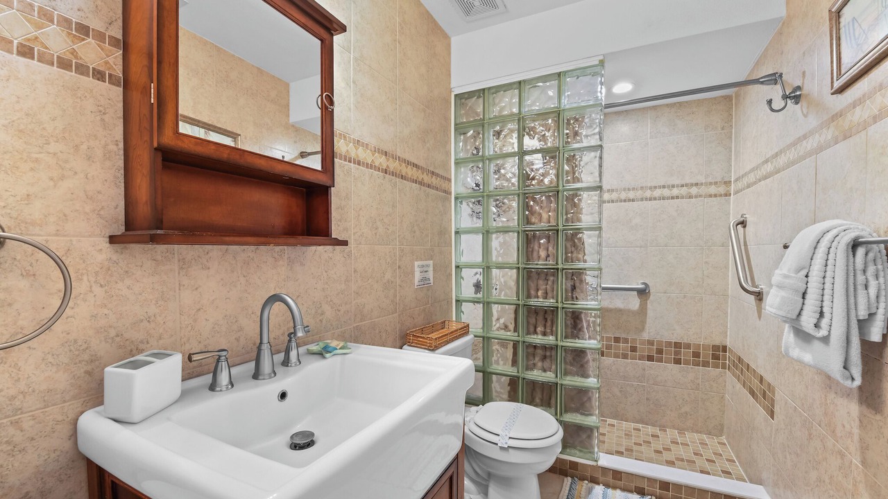 Photo of Bathroom in Lindfields