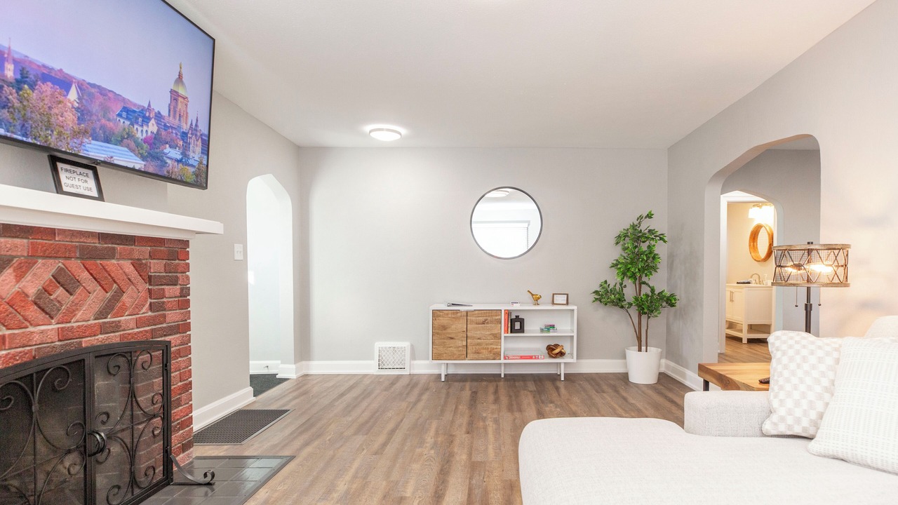 Photo of Livingroom in Near Northwest