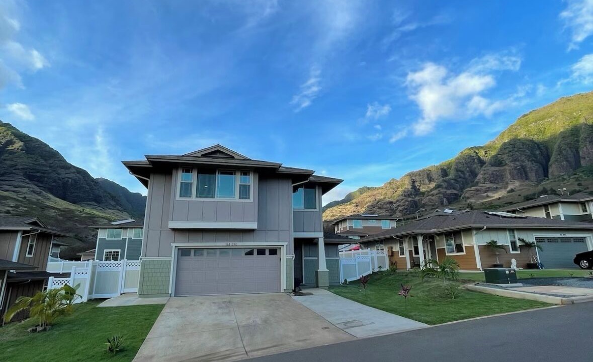 Photo of Outdoor in Makaha Valley