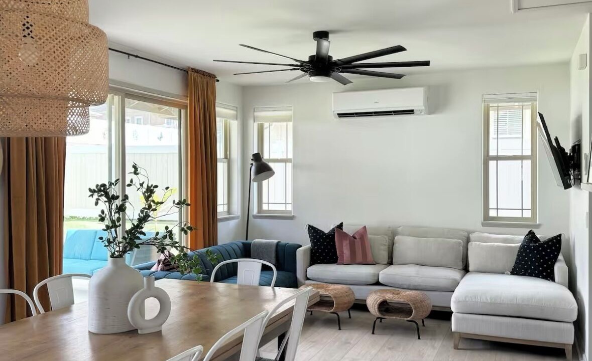 Photo of Livingroom in Makaha Valley